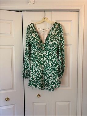 Azazie Green and White V-Neck Long Sleeve Mini Dress